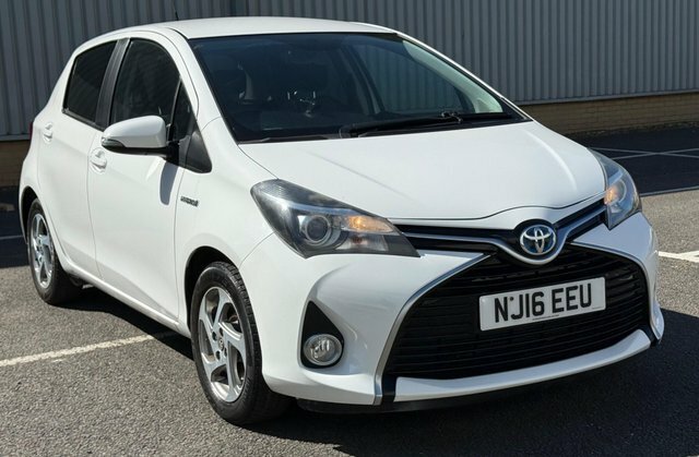 Toyota Yaris Vvt-h Icon E-cvt Euro White