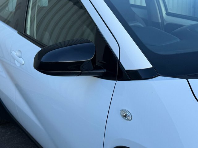 Toyota Aygo X Vvt-i Pure X-shift Euro LL72FSP White #2