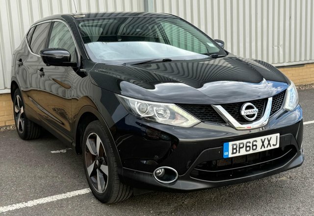 Nissan Qashqai Dig-t N-connecta 2Wd Euro Black