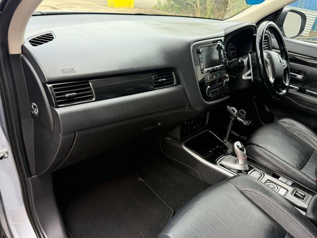 Mitsubishi Outlander 12Kwh 4Hs Cvt 4Wd WV18MKM Silver #2