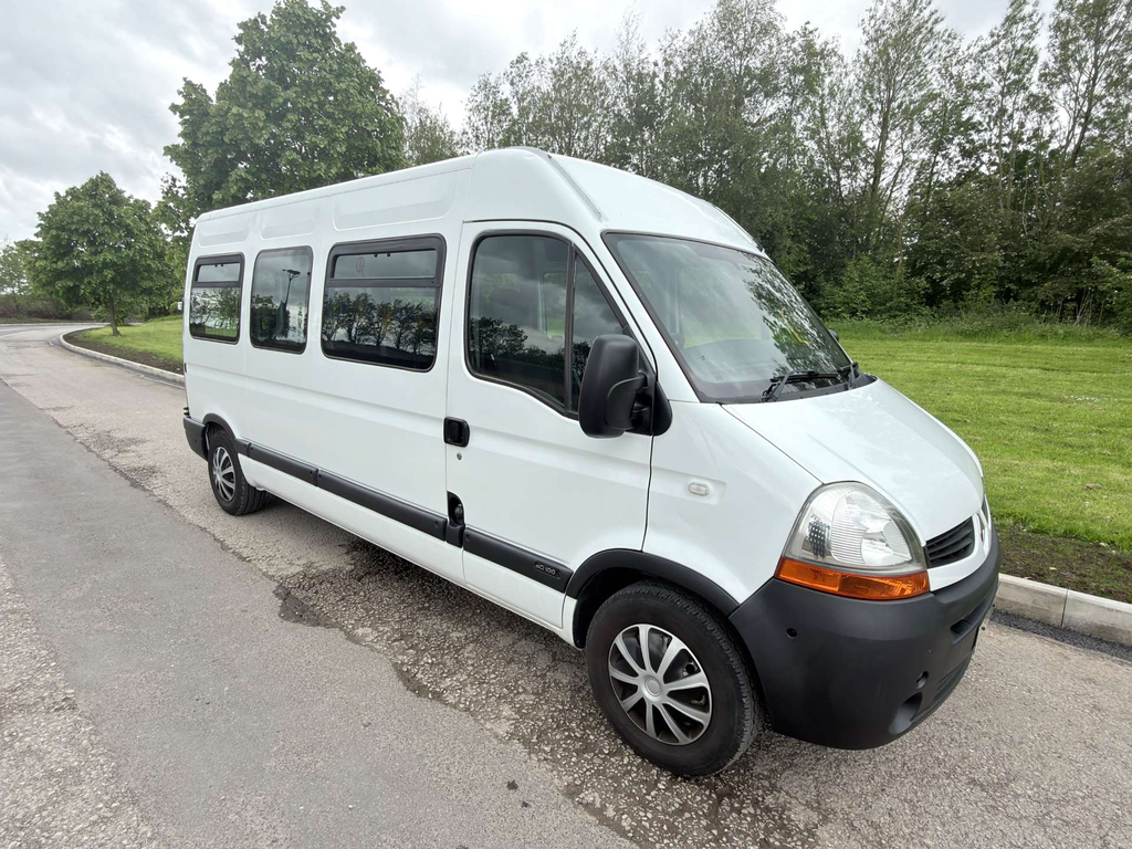 Renault Master Lm39 8 Seats Wheelchair Accessible Vehicle Minin 