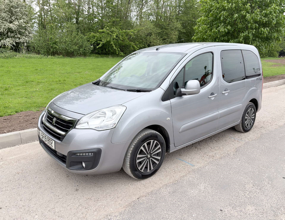 Peugeot Partner Tepee Hdi Horizon 5 Seats Wheelchair Accessible Vehicl #3