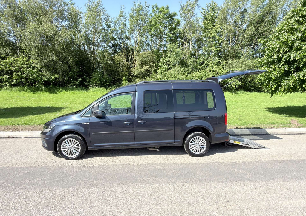 Volkswagen Caddy Maxi Life Dsg Wheelchair Accessible Vehicle Disabl 