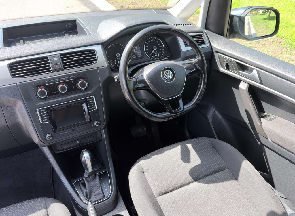 Volkswagen Caddy Maxi Life Mpv Blue #9
