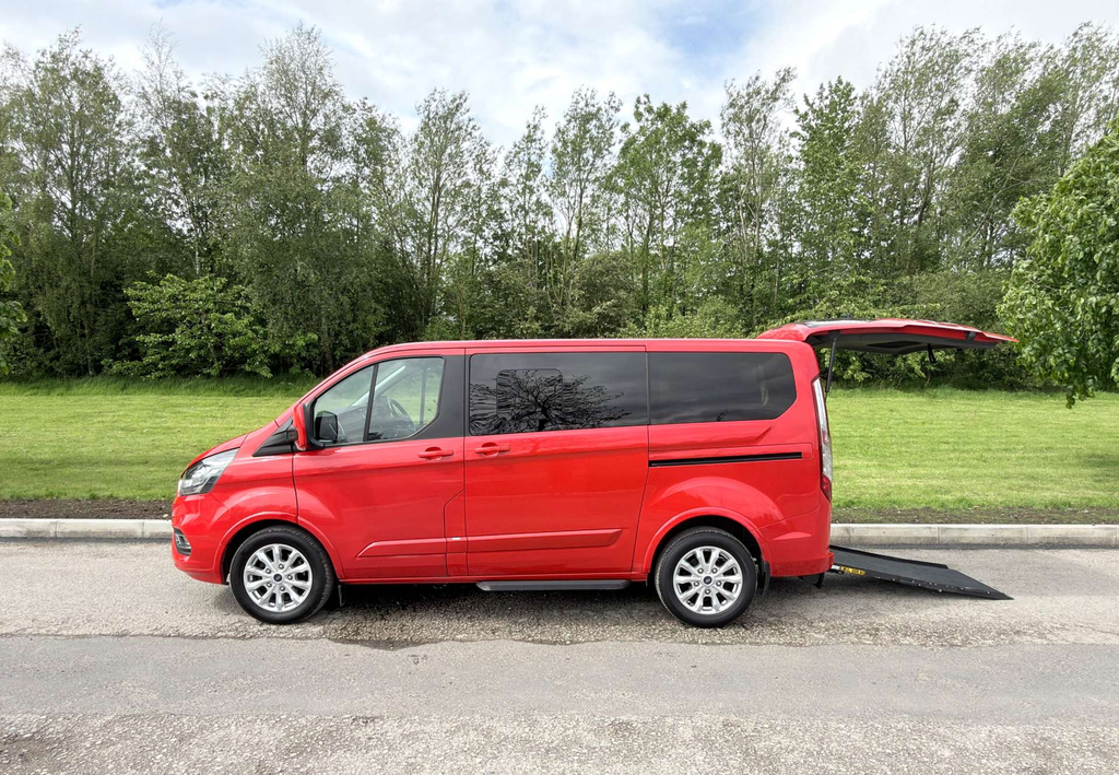 Ford Tourneo Custom 6 Seats Wheelchair Accessible Vehicle Wav Disabl 