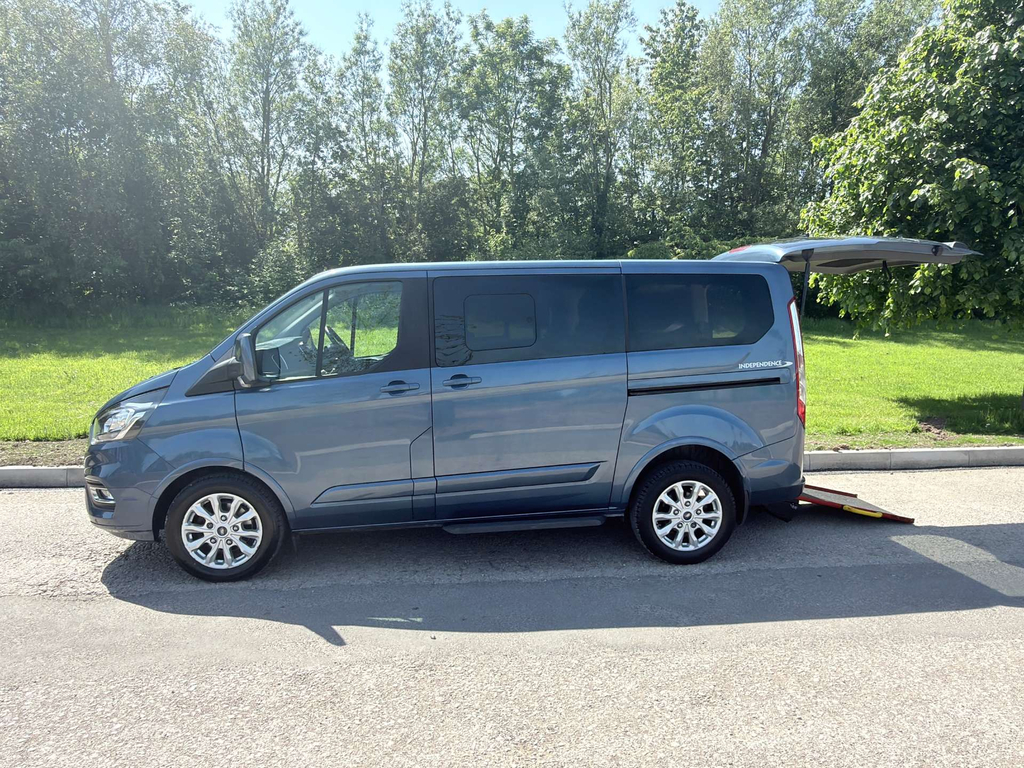 Ford Tourneo Custom Titanium Wheelchair Accessible Vehicle Wav Mobilit 