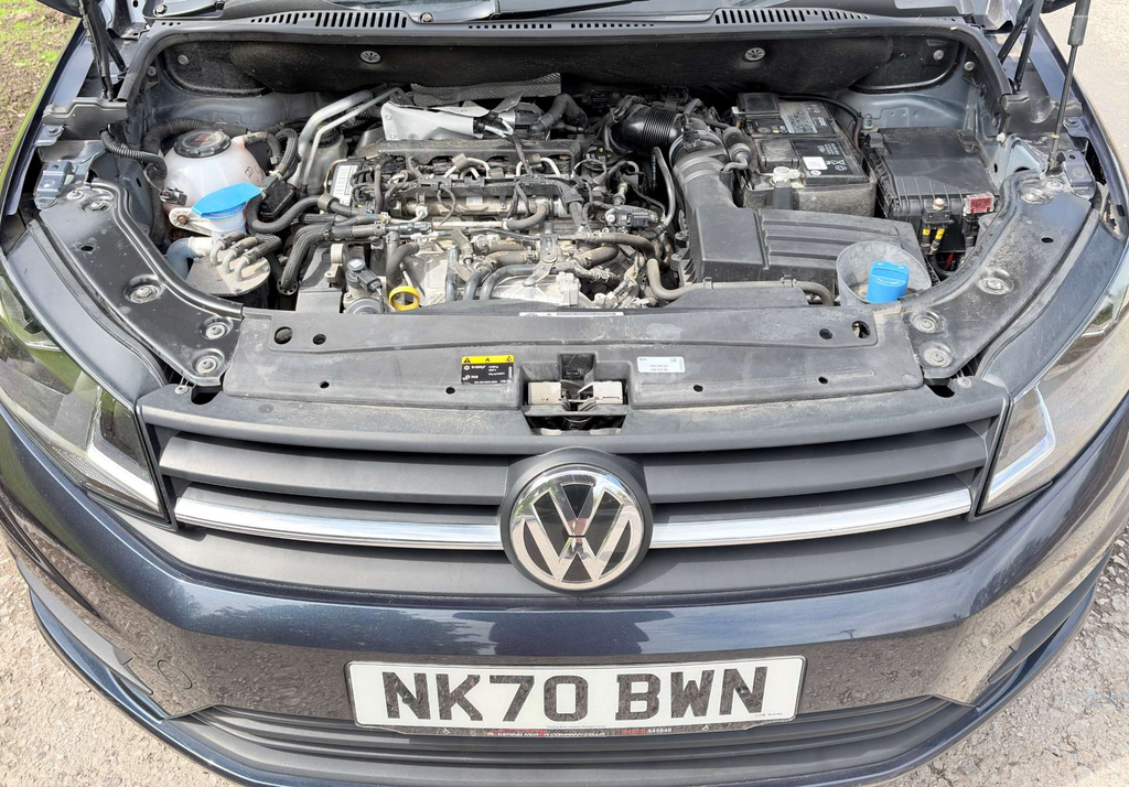 Volkswagen Caddy Maxi Life 2L Null Black #10