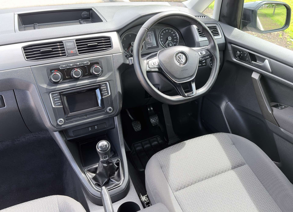 Volkswagen Caddy Maxi Life 2L Null Black #9