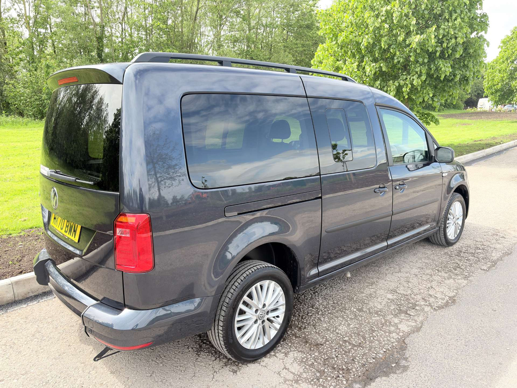 Volkswagen Caddy Maxi Life 2L Null Black #5