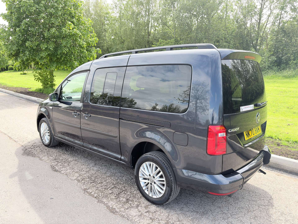 Volkswagen Caddy Maxi Life 2L Null Black #4