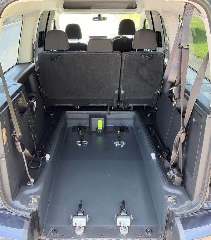 Volkswagen Caddy Maxi Life 2.0 Tdi Wheelchair Accessible Disabled Adapted Mob White #7