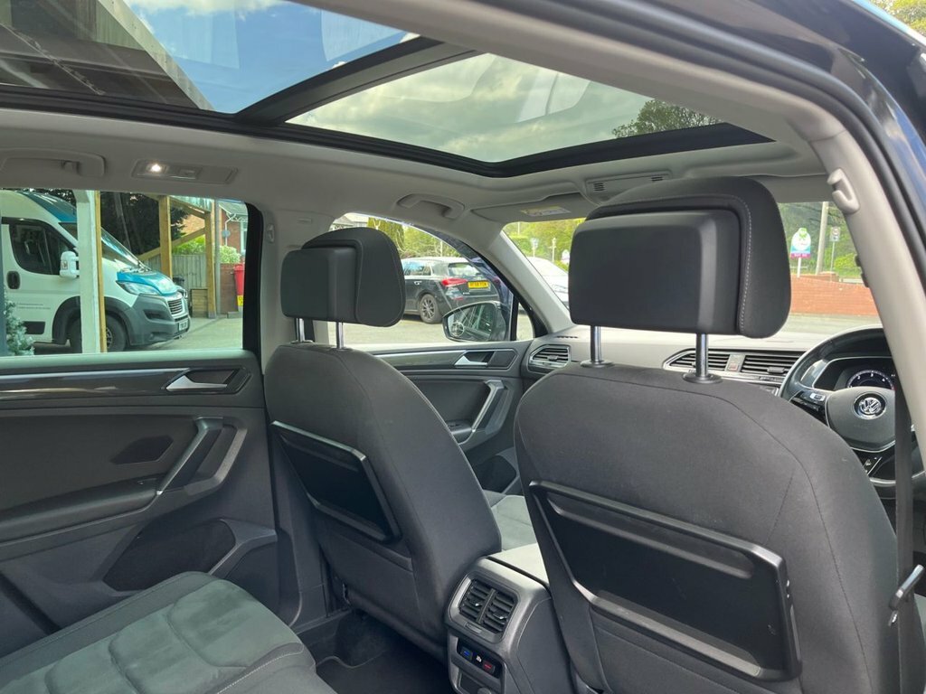 Volkswagen Tiguan 2L Sel SP66MZF Black #4