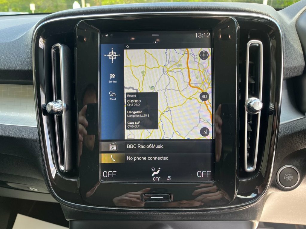 Volvo XC40 2L Momentum DP69WYH Grey #2