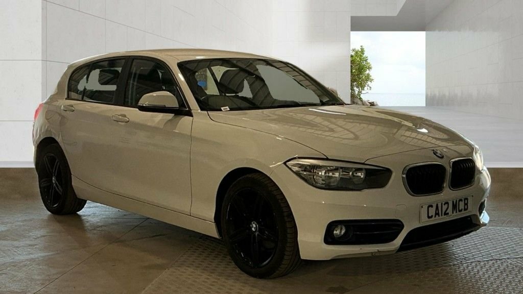 BMW 1 Series 2L Sport White