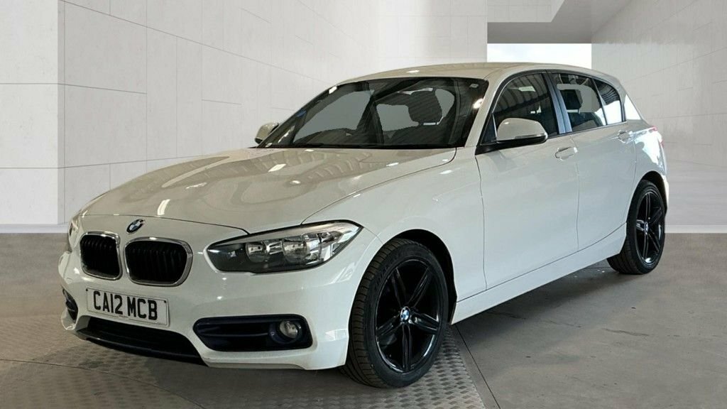 BMW 1 Series 2L Sport HK16EYP White #2
