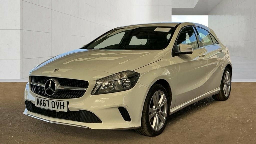 Mercedes-Benz A Class 1.6L Sport MK67OVH White #2