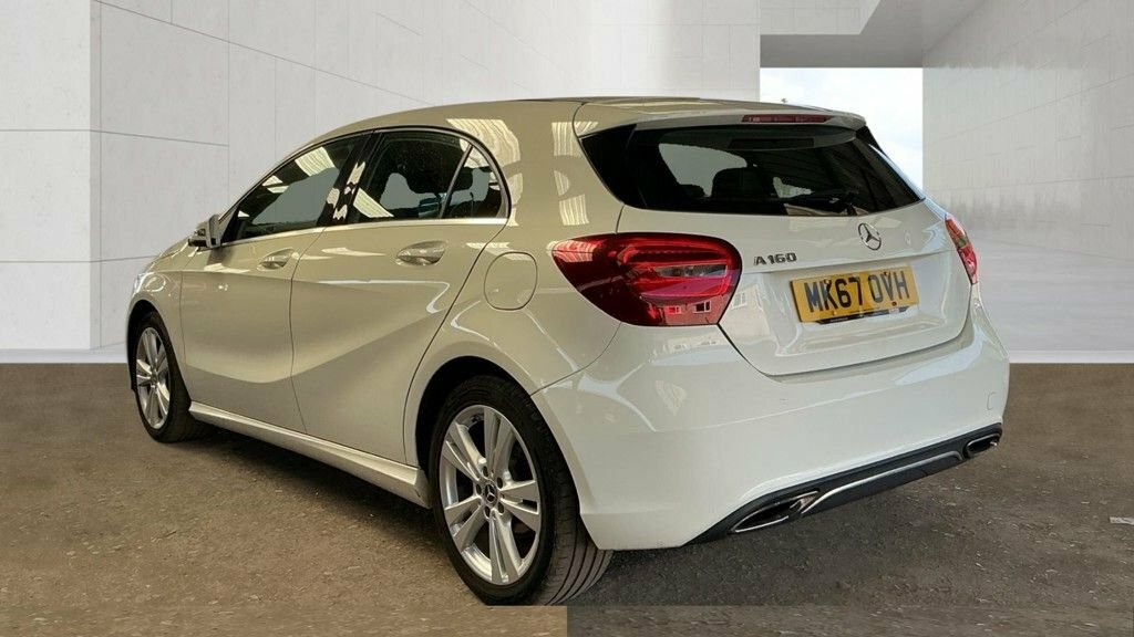 Mercedes-Benz A Class 1.6L Sport MK67OVH White #3