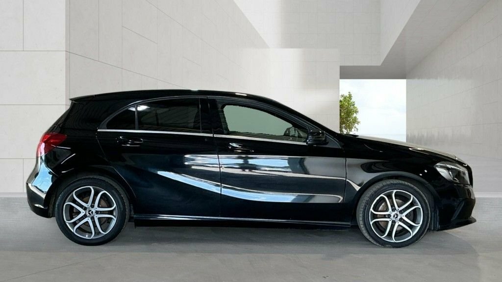 Mercedes-Benz A Class 1.6L Sport Edition KM67XZS Black #5