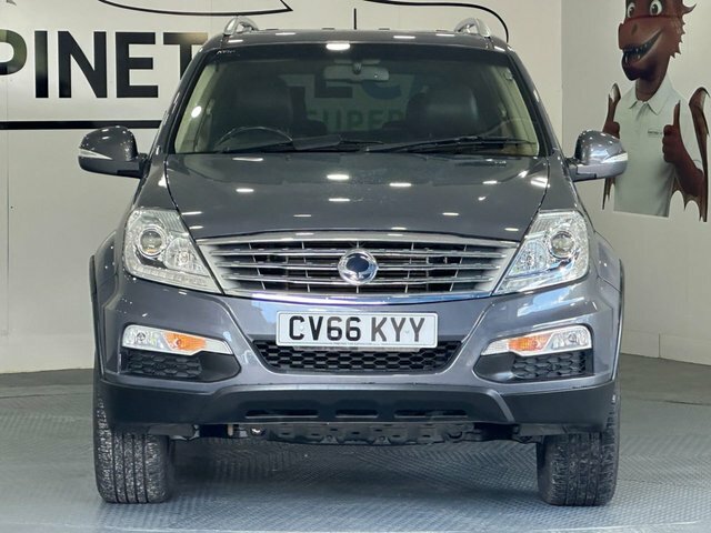 SsangYong Rexton 2.2L 176 Bhp Grey #2