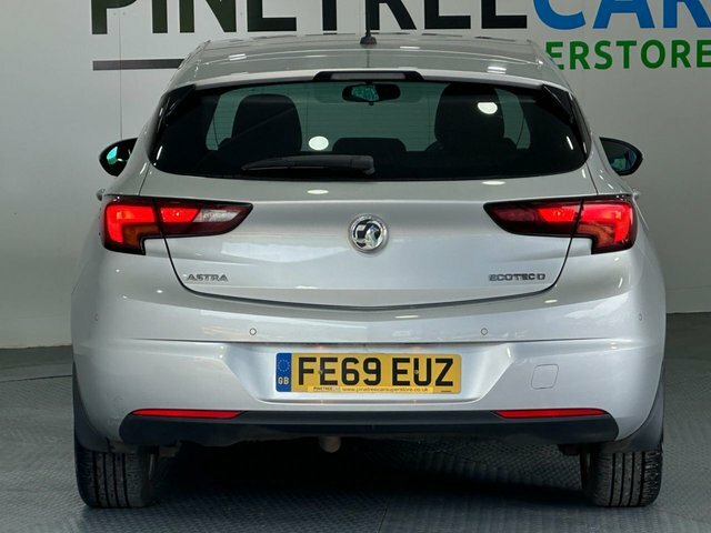 Vauxhall Astra 1.6 Cdti Ecotec Blueinjection Design Hatchback Silver #6