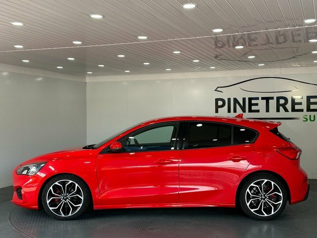 Ford Focus 1.5 Ecoblue St-line X Hatchback Eu Red #4