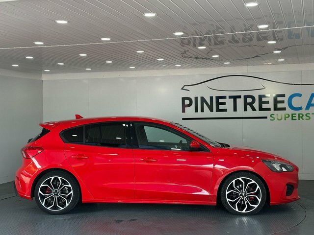 Ford Focus 1.5 Ecoblue St-line X Hatchback Eu Red #5
