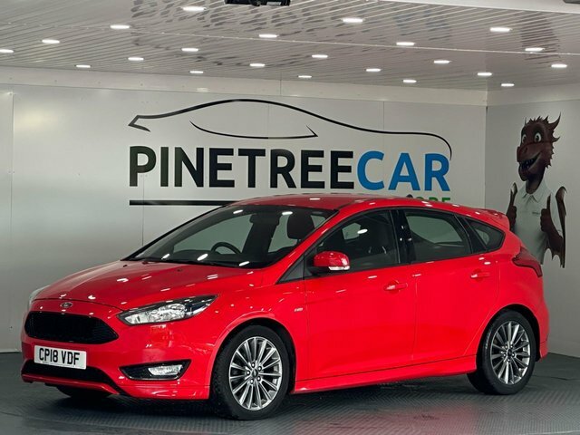 Ford Focus 1.0T Ecoboost St-line Hatchback CP18VDF Red #2
