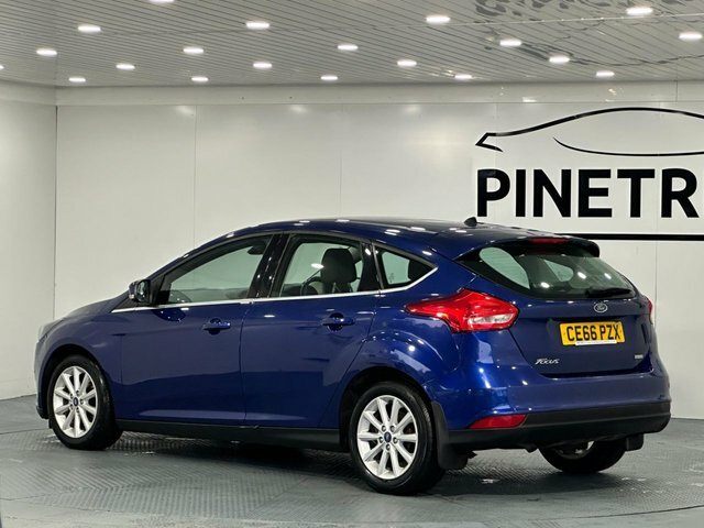 Ford Focus 1.0T Ecoboost Titanium Hatchback CE66PZX Blue #6