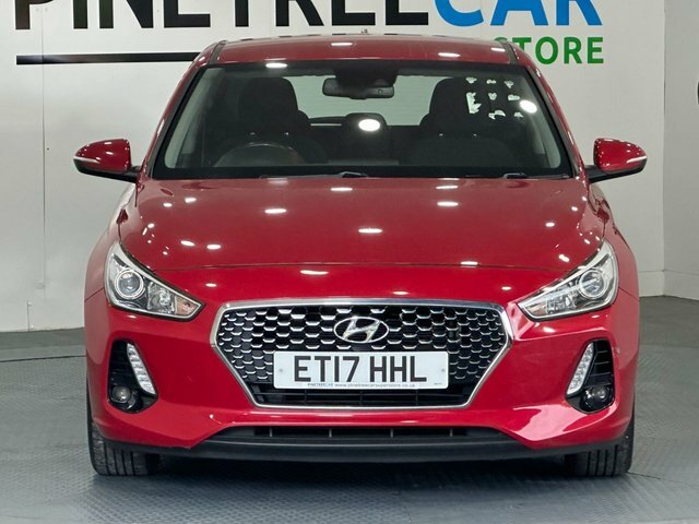 Hyundai I30 1.0 T-gdi Blue Drive Se Hatchback Manua Red