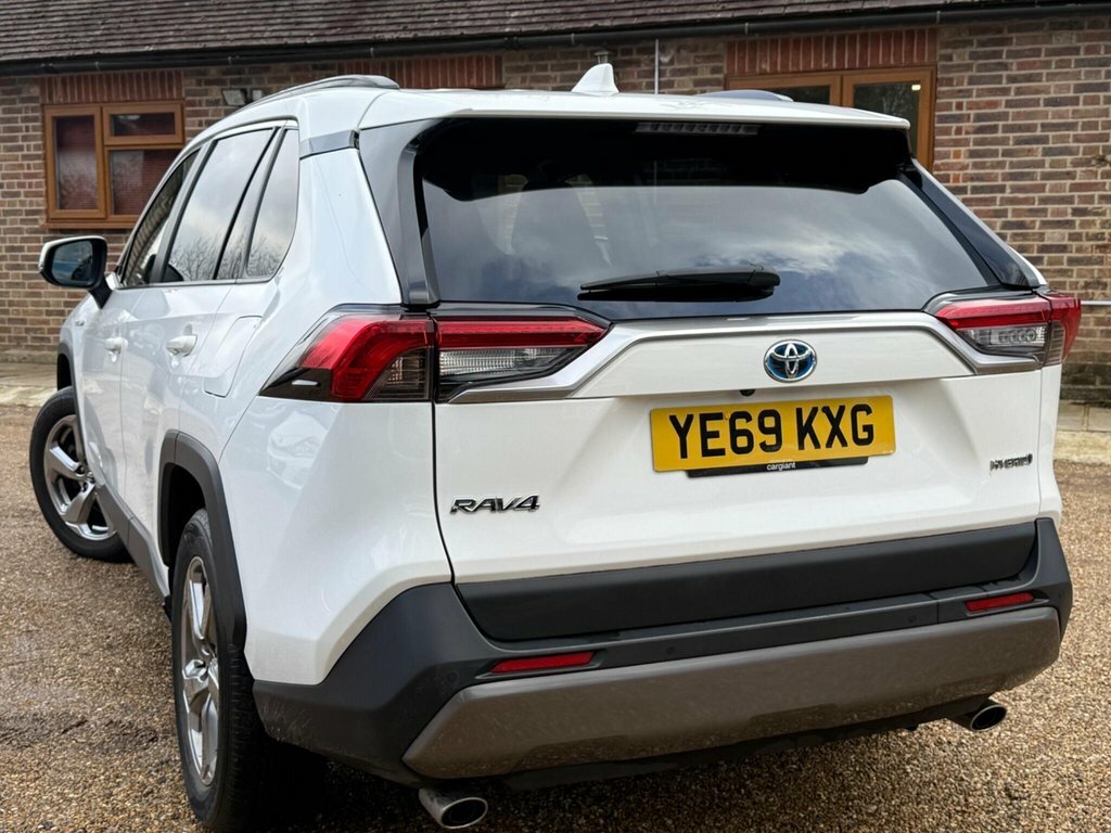 Toyota Rav 4 2.5L Design YE69KXG White #3