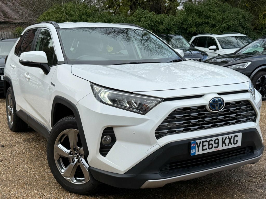 Toyota Rav 4 2.5L Design White