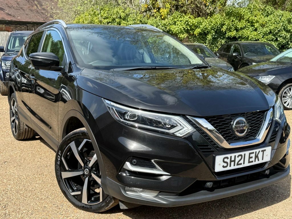 Nissan Qashqai 1.3L N-motion Black