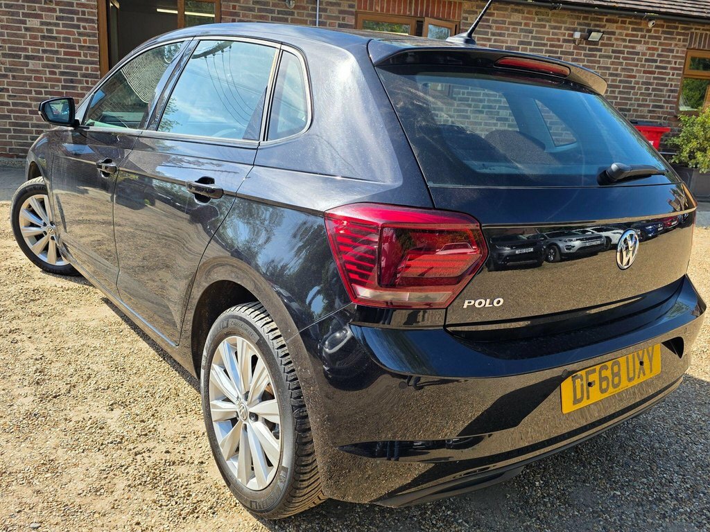 Volkswagen Polo 1L Sel DF68UXY Black #4