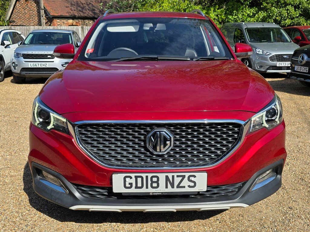 MG ZS 1.5L Exclusive Red #4
