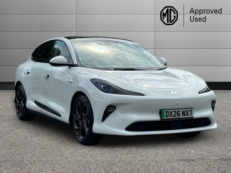 MG IM6 100Kwh Launch Edition 4Wd