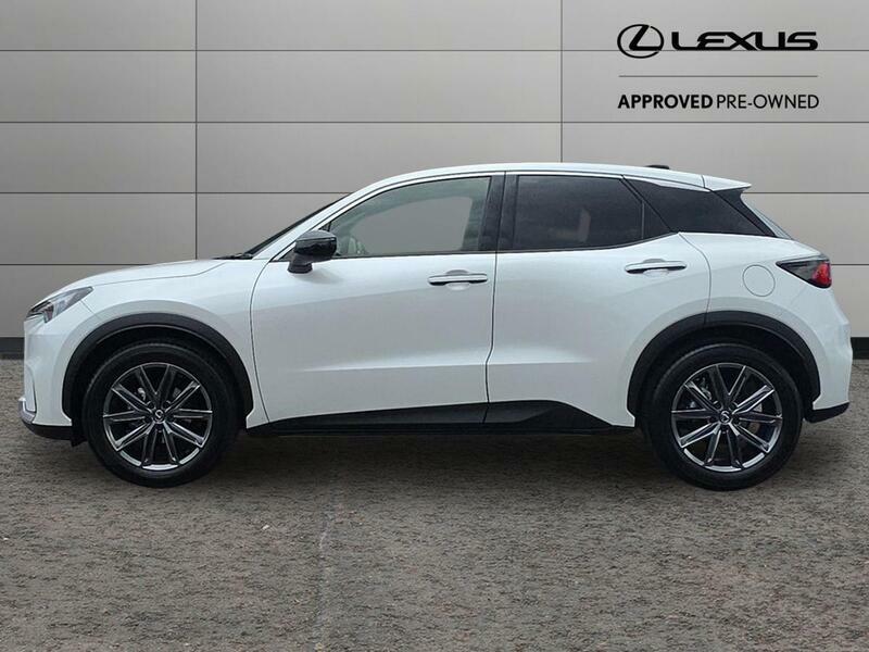 Lexus LBX 1.5 Vvt-ie Premium Plus E-cvt Euro 6 Ss DY25FCV White #6