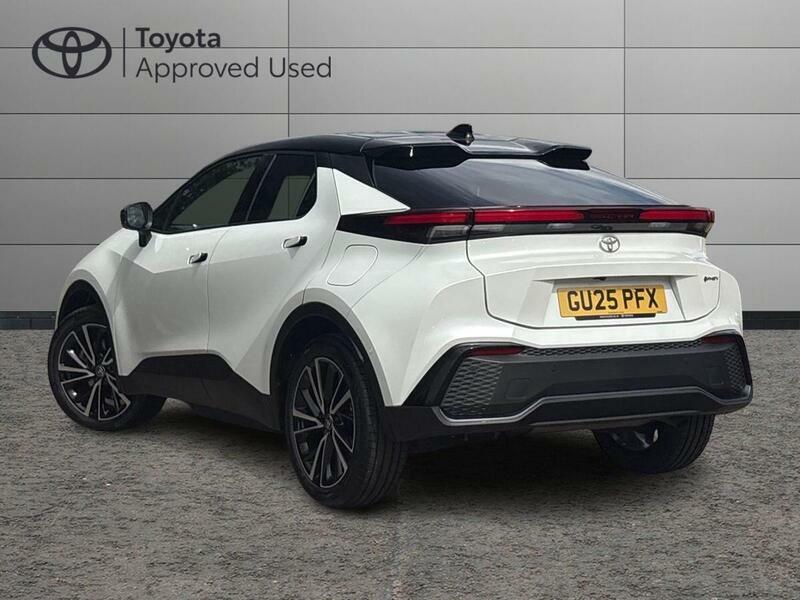 Toyota C-Hr 2.0 Vvt 13.6Kwh Excel Suv Plug-in Hybri GU25PFX White #5