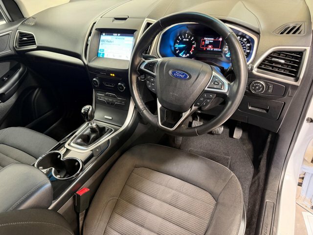 Ford Edge 2018 2.0 Tdci Zetec Awd Euro 6 Ss White #3