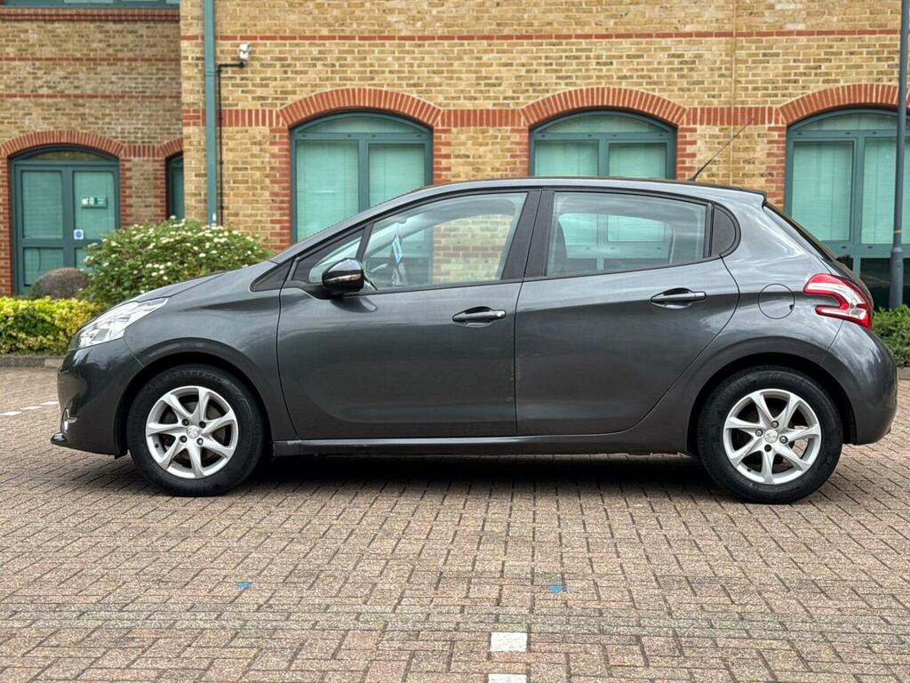 Peugeot 208 1.2 Vti Puretech Active Euro 6 FX15YVJ Grey #4