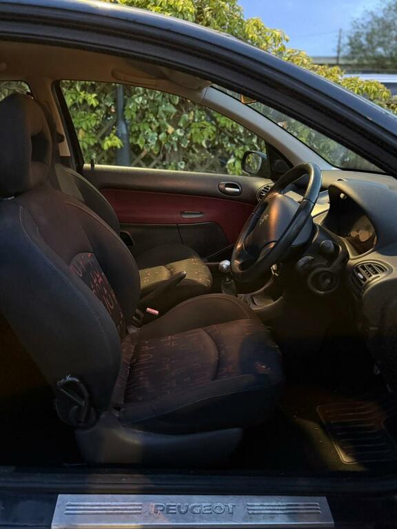 Peugeot 206 Hatchback 1.4 Silver #35