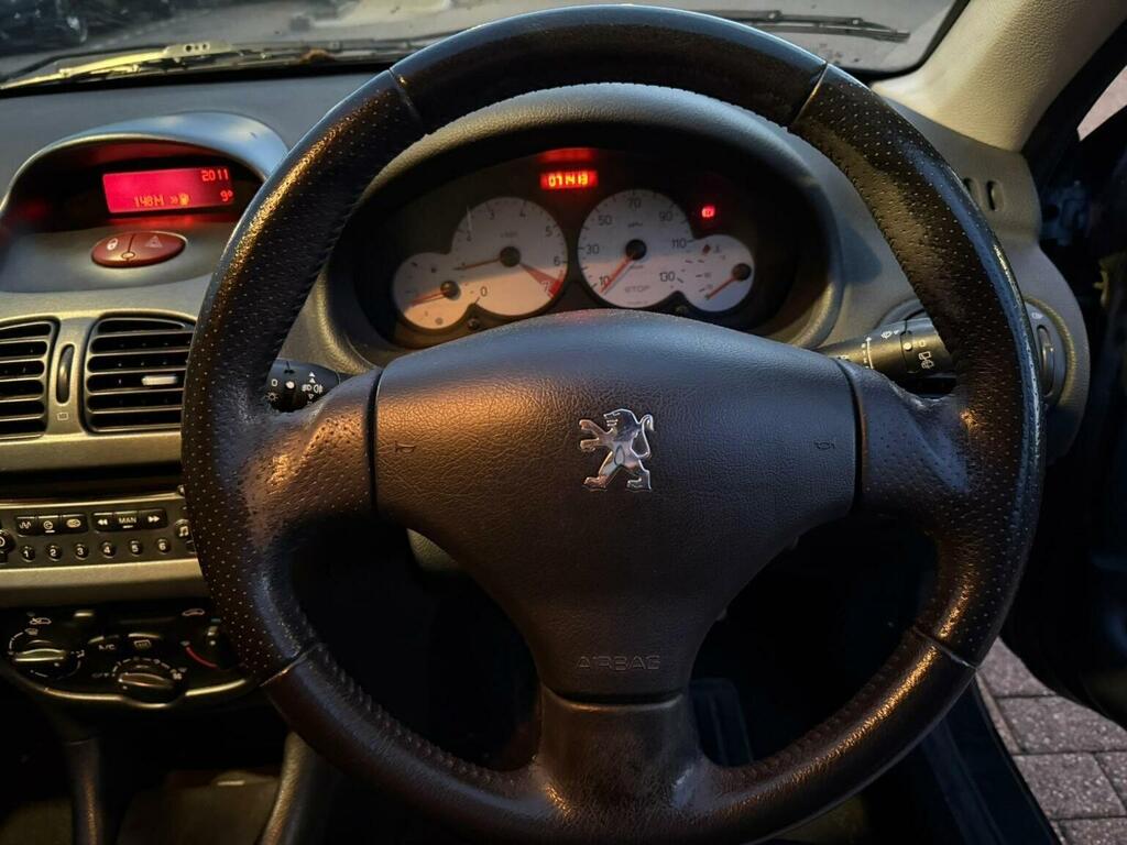 Peugeot 206 Hatchback 1.4 Silver #30