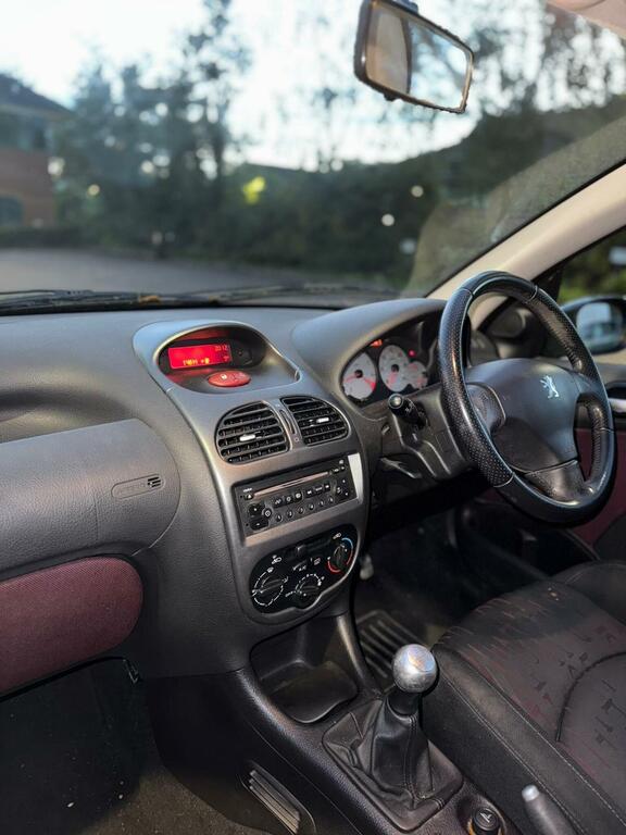 Peugeot 206 Hatchback 1.4 Silver #14