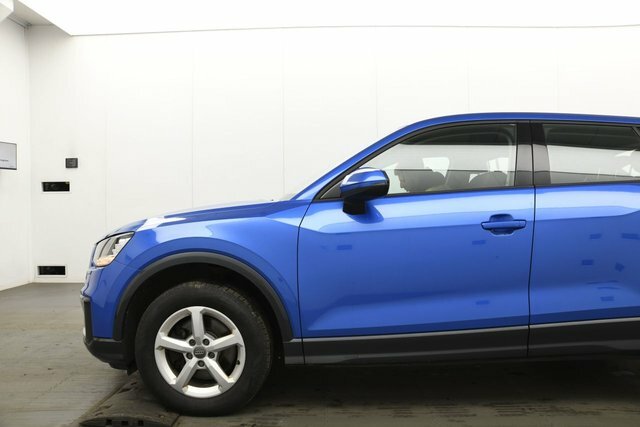 Audi Q2 Tfsi 30 Se Suv SW68EJE Blue #4