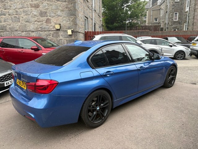 BMW 3 Series 330D M Sport Saloon LP66DYX Blue #4