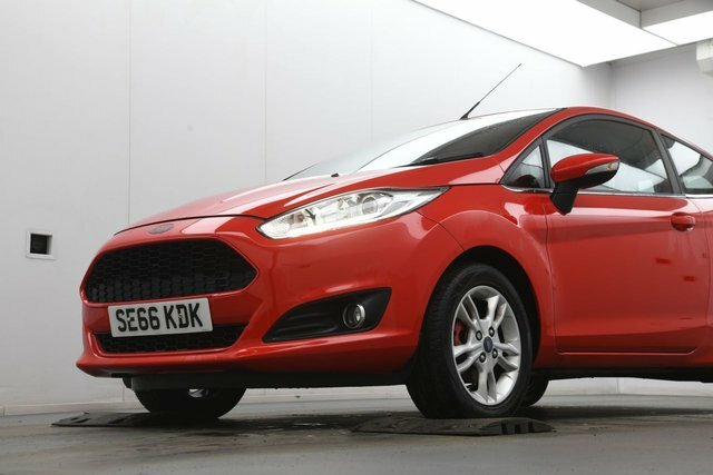Ford Fiesta Zetec Hatchback SE66KDK Red #4