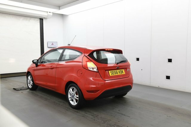 Ford Fiesta Zetec Hatchback SE66KDK Red #3