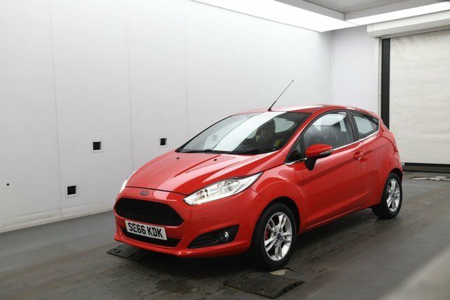 Ford Fiesta Zetec Hatchback SE66KDK Red #2
