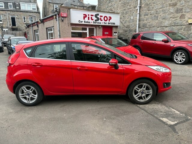 Ford Fiesta Zetec Hatchback SY14TYG Red #5