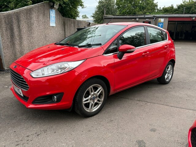 Ford Fiesta Zetec Hatchback SY14TYG Red #2