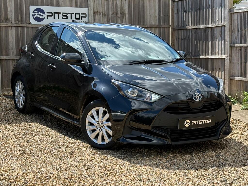 Toyota Yaris 1.5 Vvt-h Icon E-cvt Euro 6 Ss Black